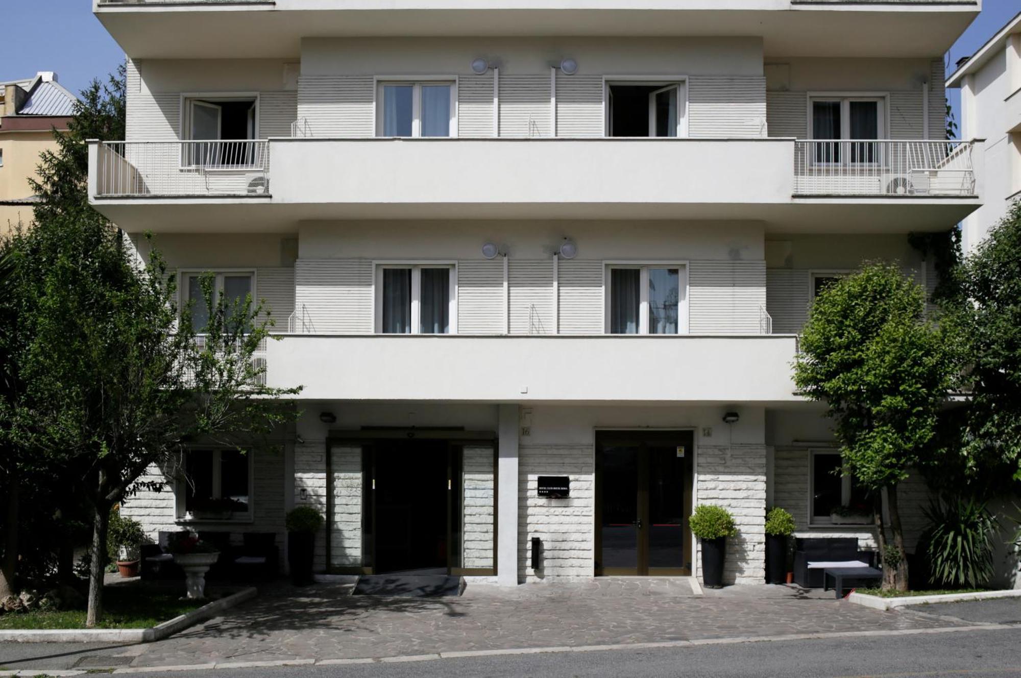 C-Hotels Club House Roma Esterno foto