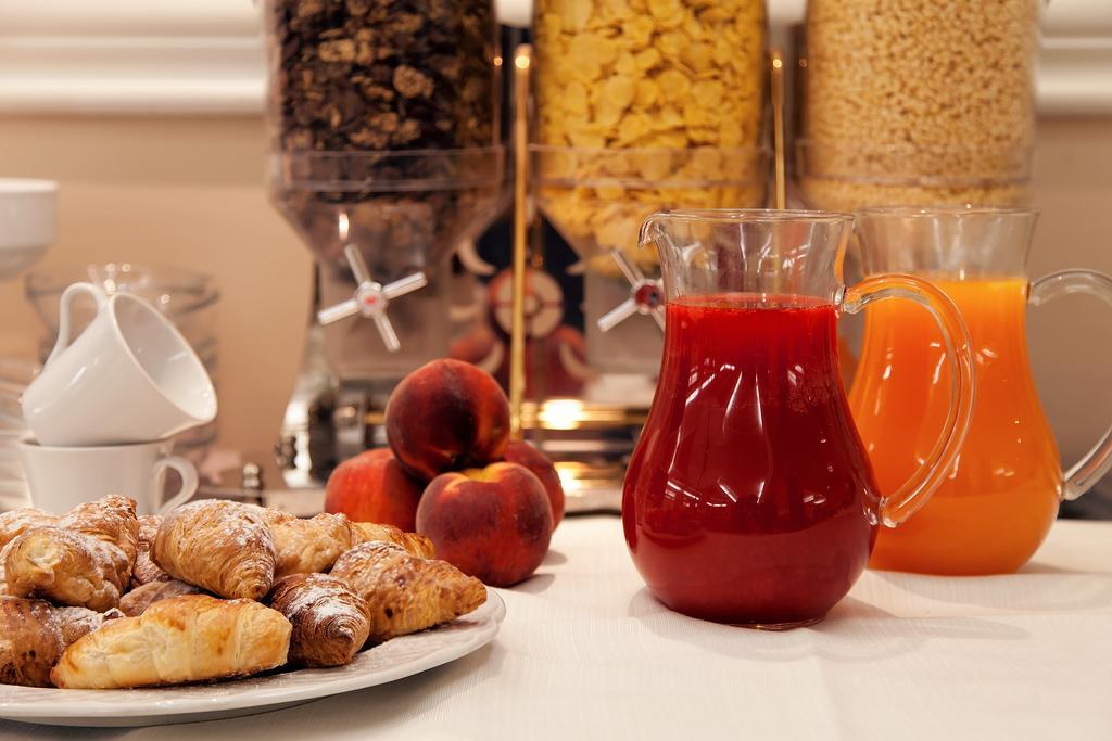 C-Hotels Club House Roma Esterno foto