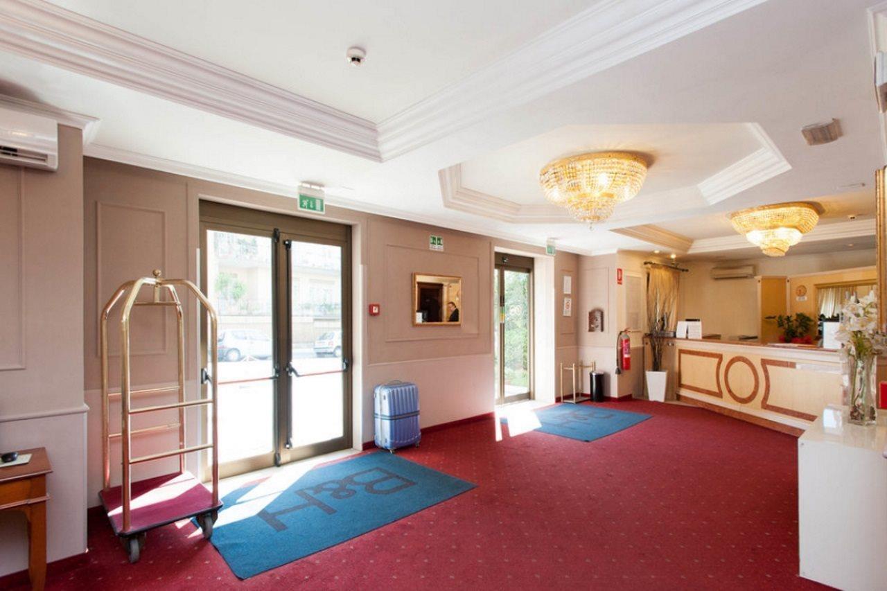 C-Hotels Club House Roma Esterno foto