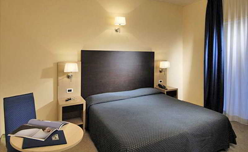 C-Hotels Club House Roma Camera foto
