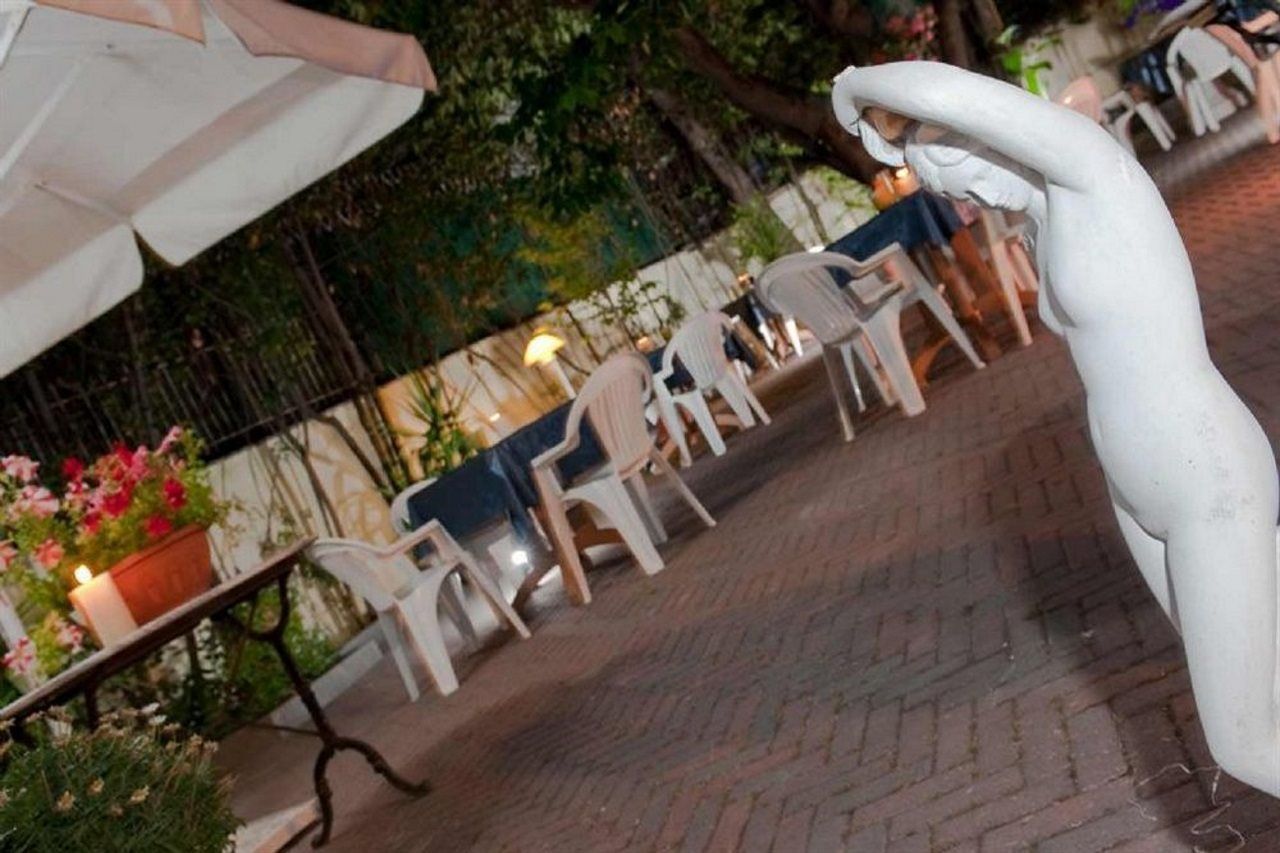 C-Hotels Club House Roma Esterno foto