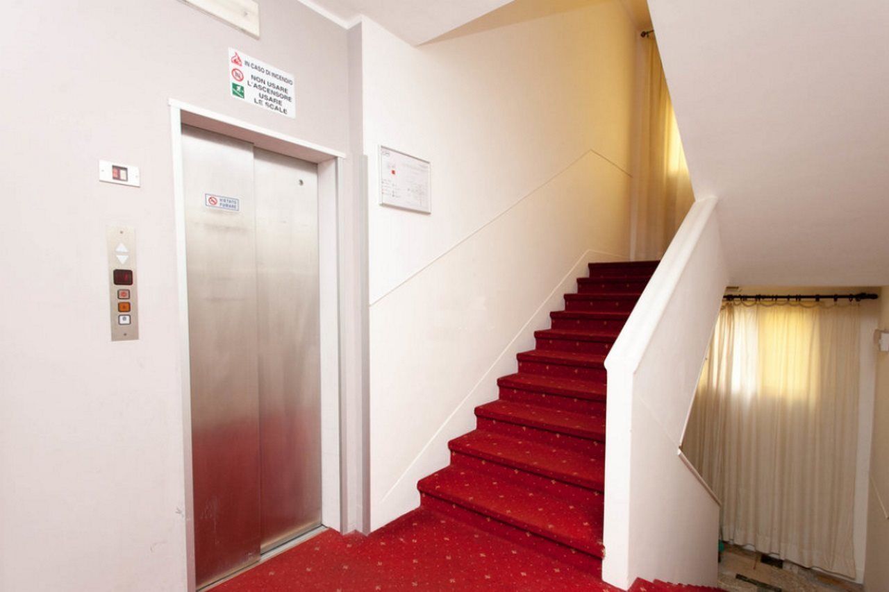 C-Hotels Club House Roma Esterno foto