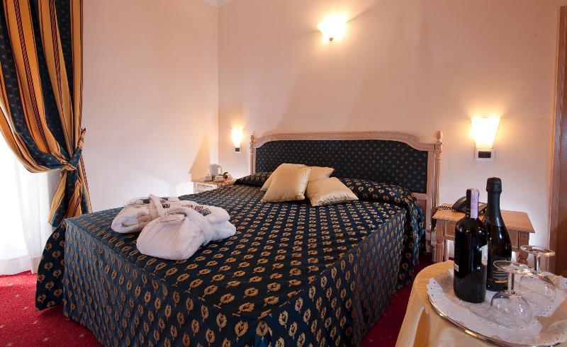 C-Hotels Club House Roma Esterno foto