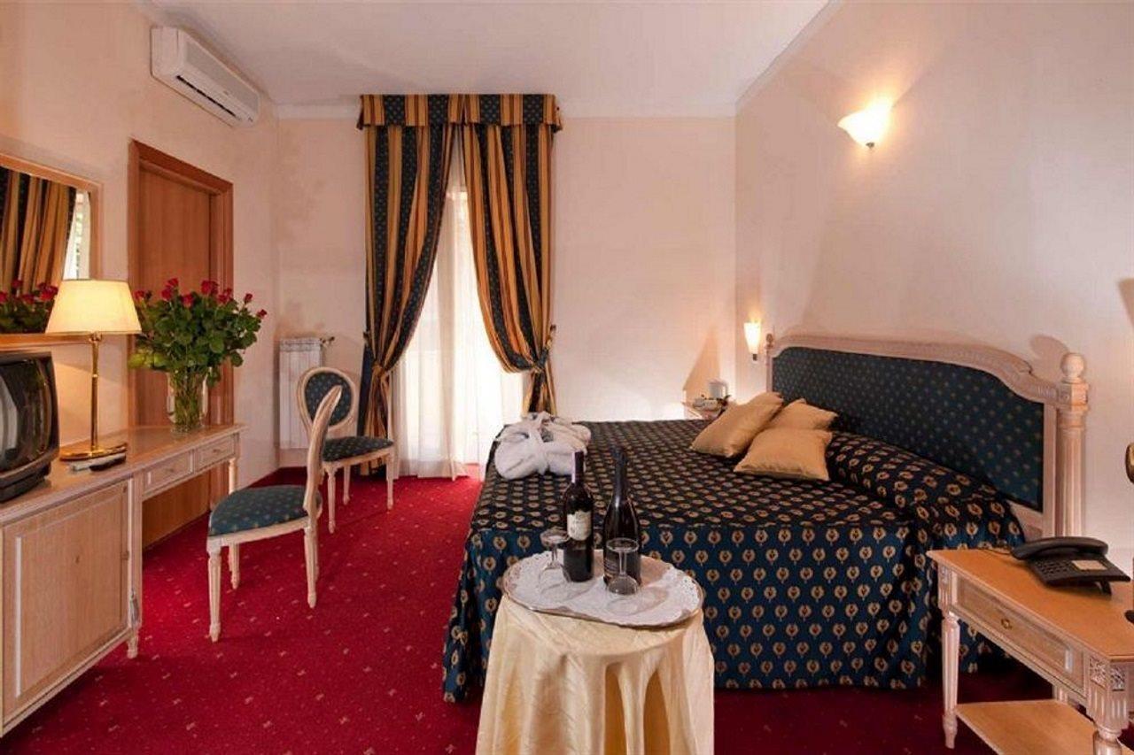 C-Hotels Club House Roma Esterno foto